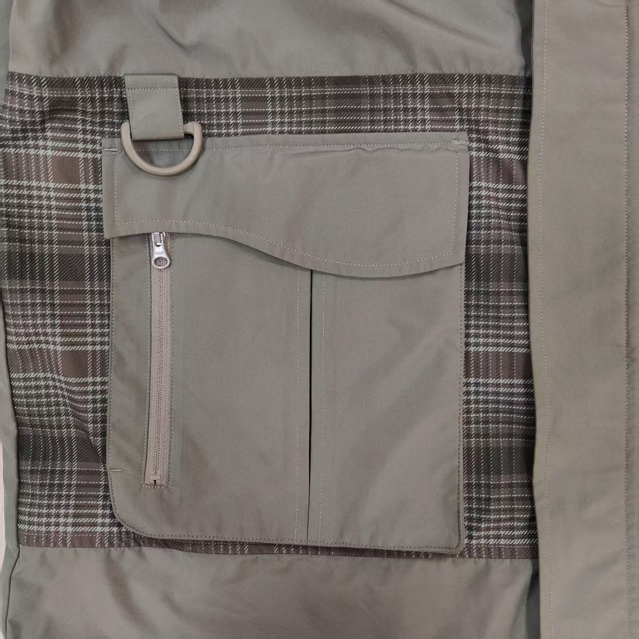 Green Multi-pocket Zipped Jacket with Detachable Sleeves